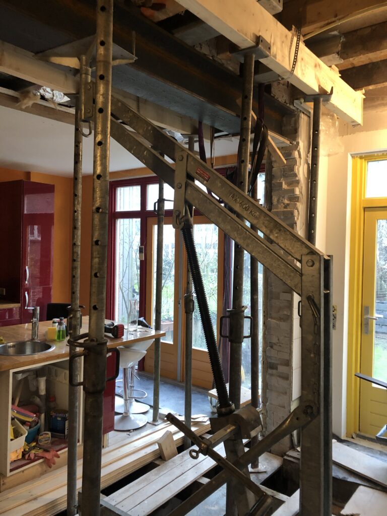 Installing top I-beam